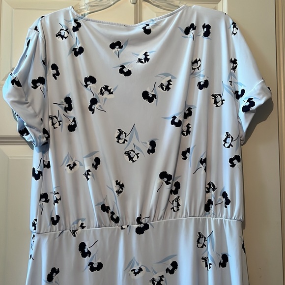 ANN Taylor factory Light Blue and Navy Floral Dress, Size medium - Picture 7 of 9